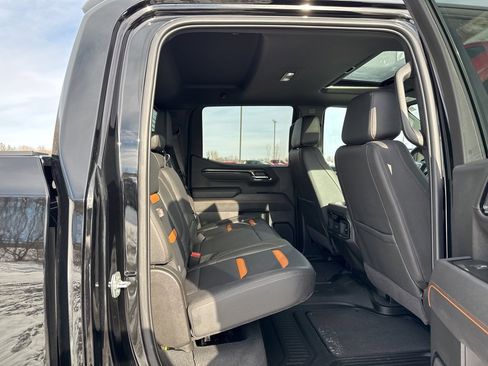 Used 2025 GMC Sierra 1500 AT4 w/ AT4 Premium Package image 11