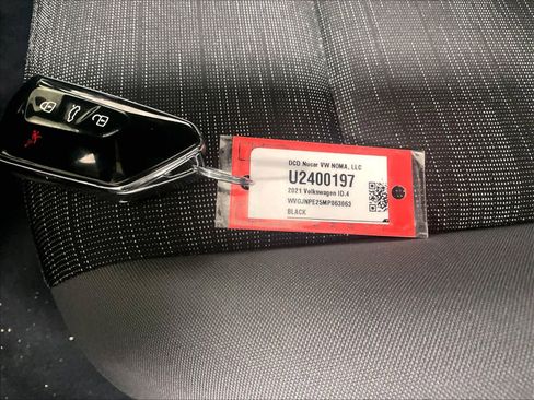 Used 2021 Volkswagen ID.4 Pro w/ ID.4 Protection Package image 31