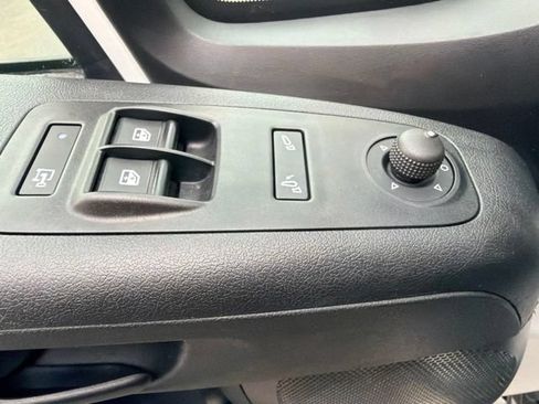 Used 2025 RAM ProMaster 2500 w/ Convenience Group FWD image 13