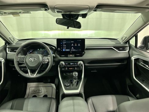 Used 2024 Toyota RAV4 XLE Premium image 18