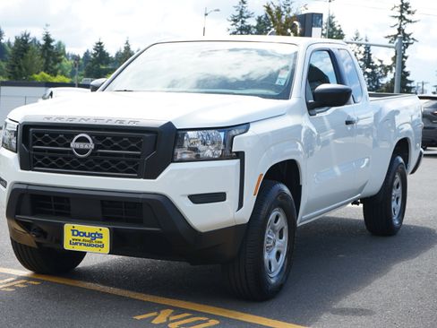 Used 2023 Nissan Frontier S w/ Technology Package image 11