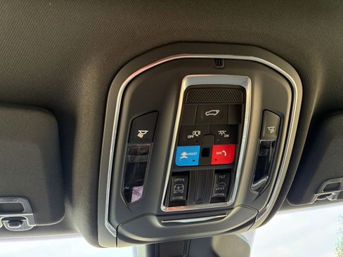 New 2026 Jeep Grand Cherokee Altitude RWD image 12