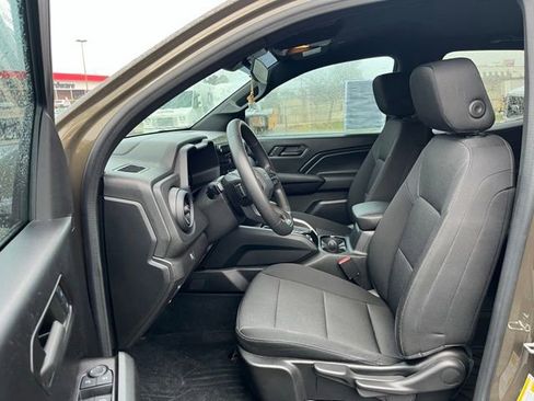 Used 2024 Chevrolet Colorado Trail Boss w/ Advanced Trailering Package image 13