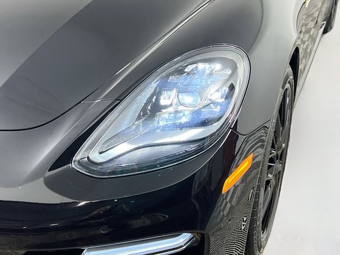 Used 2021 Porsche Panamera 4S image 12