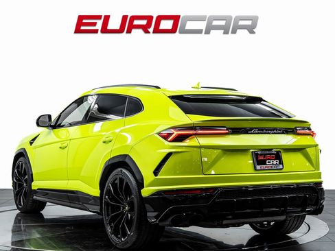 Used 2022 Lamborghini Urus *HIGH GLOSS BLACK STYLE PACKAG image 3