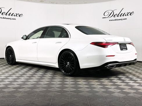 Used 2023 Mercedes-Benz S 580 4MATIC Sedan image 4