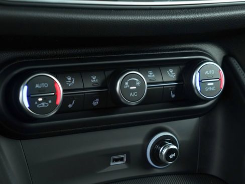 New 2025 Alfa Romeo Stelvio Sprint AWD/4WD image 32