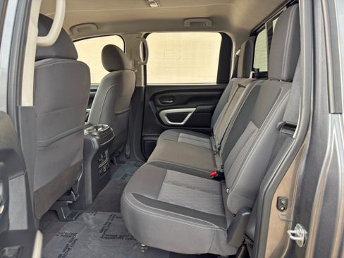 Used 2023 Nissan Titan SV w/ SV Convenience Package RWD image 34