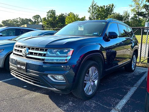 Used 2018 Volkswagen Atlas SEL Premium AWD/4WD image 2