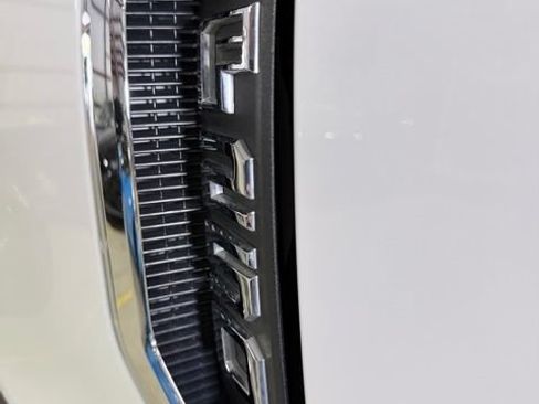 Used 2020 Ford F250 Lariat w/ Lariat Value Package AWD/4WD image 35
