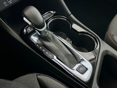 Used 2025 Buick Encore GX Preferred image 25