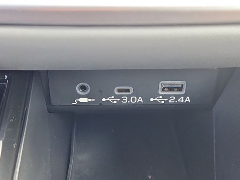 Certified 2025 Subaru Outback Premium image 9