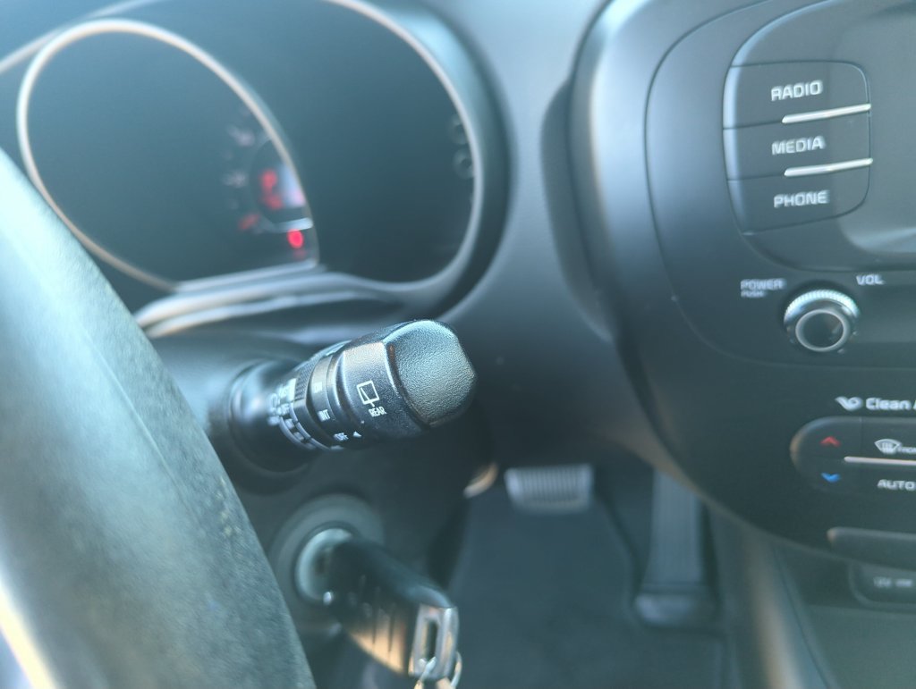 Used 2017 Kia Soul + FWD image 24