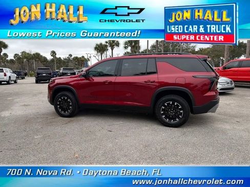 Used 2025 Chevrolet Traverse Z71 w/ Enhanced Driving Package image 5