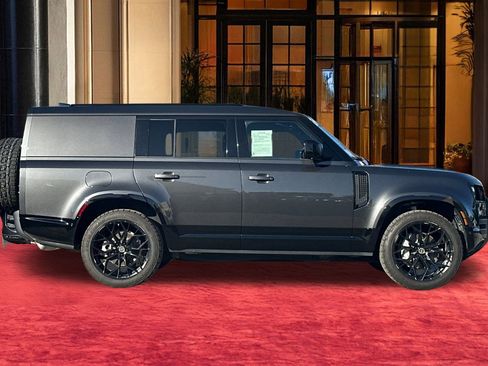Used 2024 Land Rover Defender 130 Outbound image 9