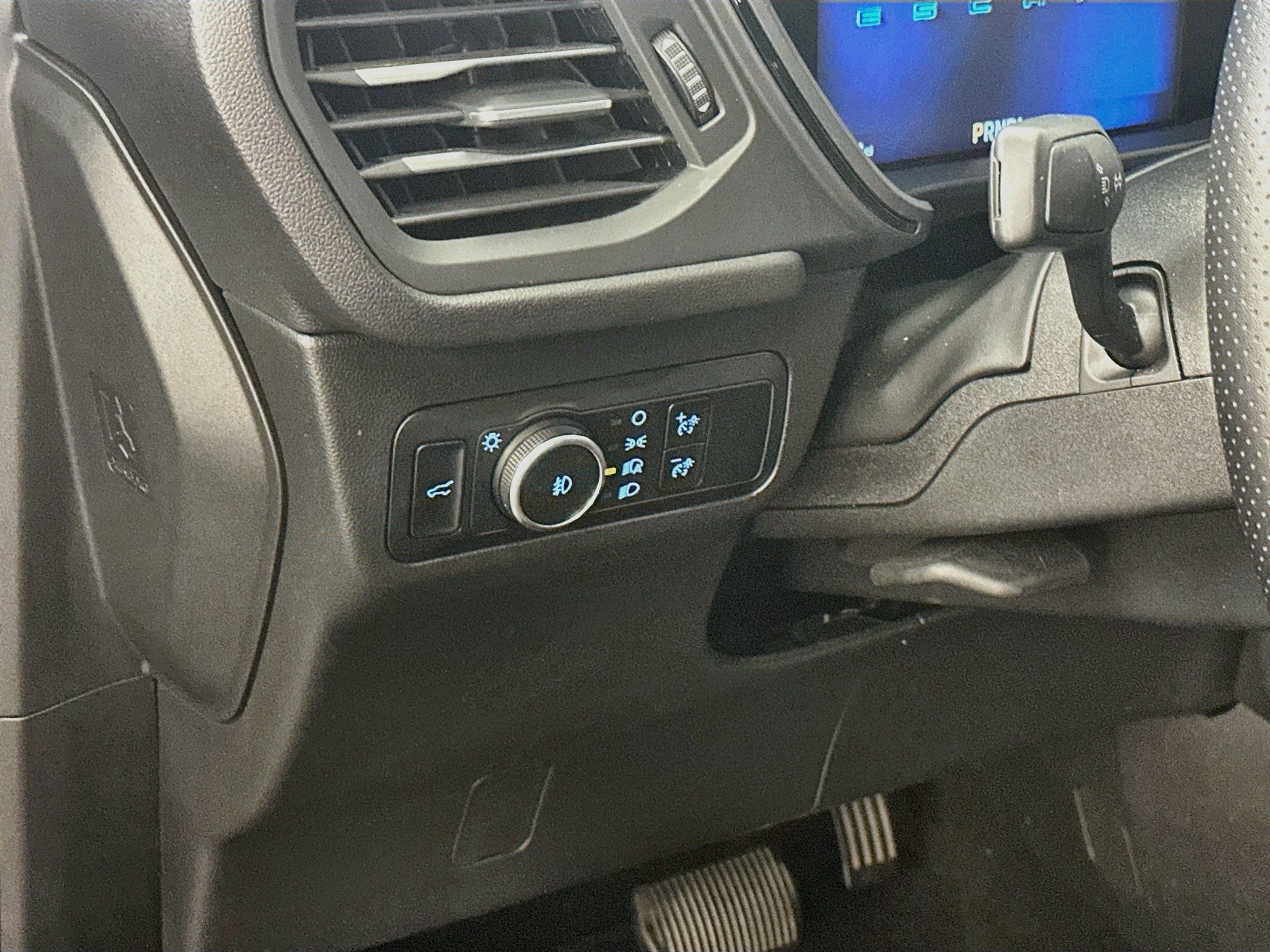 Used 2025 Ford Escape ST-Line Select AWD/4WD image 17