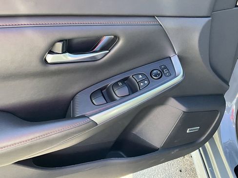 Certified 2024 Nissan Sentra SR w/ SR Premium Package image 29