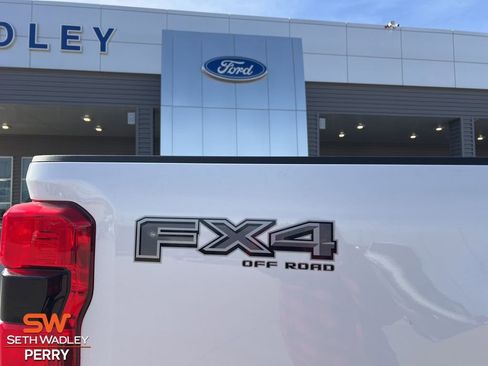 New 2026 Ford F350 Lariat w/ Black Appearance Package image 4