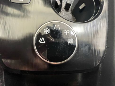 Used 2023 Nissan Rogue SV AWD/4WD image 18