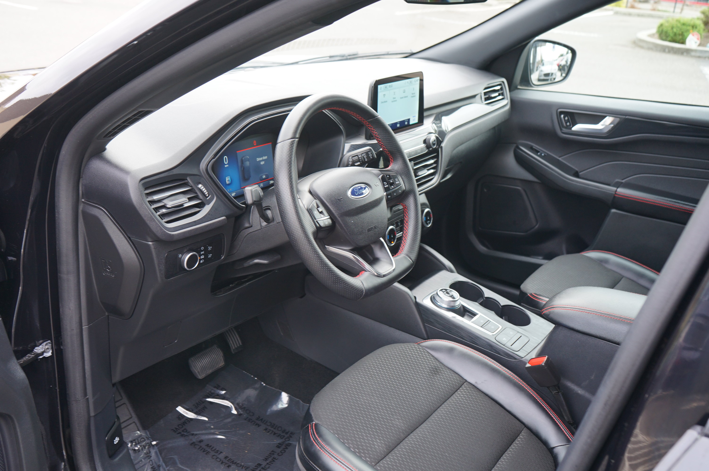 Used 2025 Ford Escape ST-Line AWD/4WD image 16