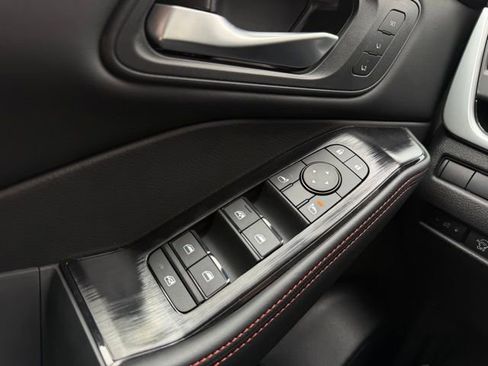 New 2026 Nissan Rogue SV AWD/4WD image 26