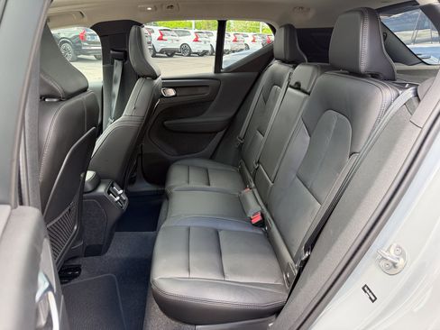 Used 2024 Volvo XC40 B5 Plus w/ Climate Package AWD/4WD image 10