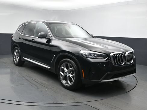 Used 2024 BMW X3 xDrive30i w/ Premium Essential Package AWD/4WD image 2