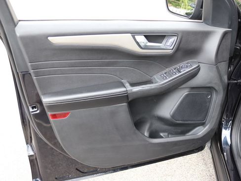 Used 2021 Ford Escape SE FWD image 10