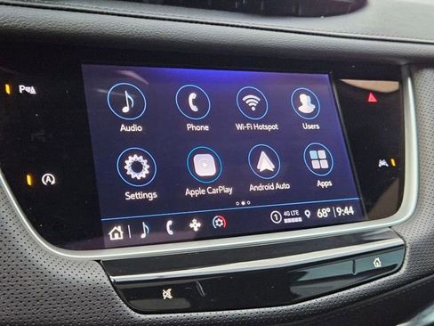 New 2025 Cadillac XT6 Luxury image 18