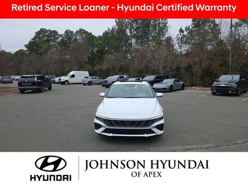 Used 2025 Hyundai Elantra SEL w/ Cargo Package image 11