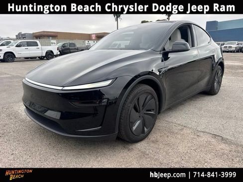 Used 2026 Tesla Model Y 2WD image 1