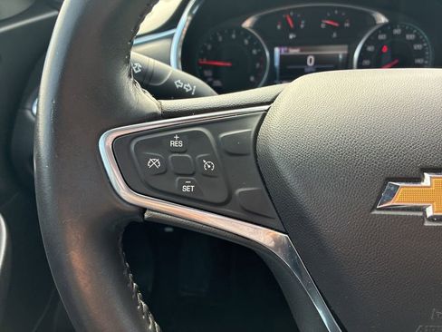 Used 2017 Chevrolet Malibu LT w/ Leather Package image 19