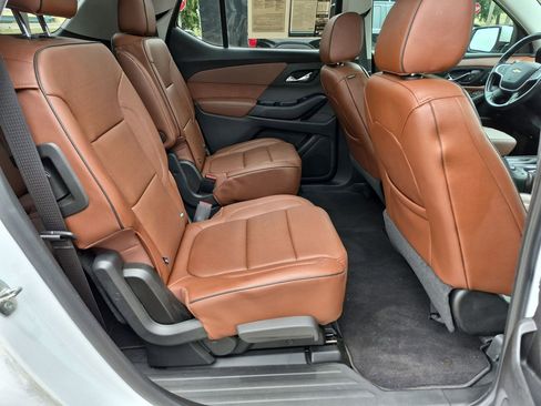 Used 2019 Chevrolet Traverse High Country AWD/4WD image 23