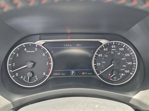Certified 2024 Nissan Sentra SR FWD image 11