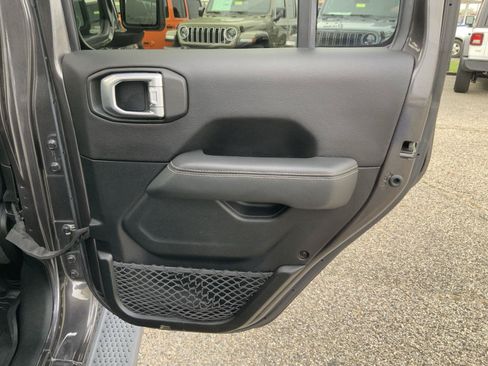 Used 2020 Jeep Wrangler Unlimited Sahara AWD/4WD image 53
