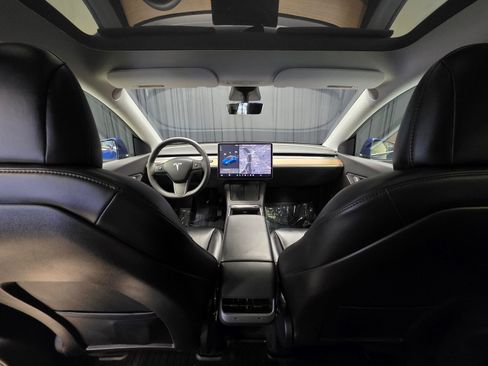 Used 2021 Tesla Model Y Long Range image 2