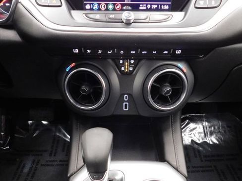 Used 2022 Chevrolet Blazer LT image 25
