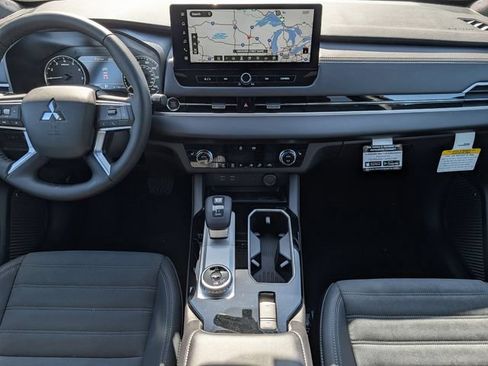 New 2026 Mitsubishi Outlander LE AWD/4WD image 7