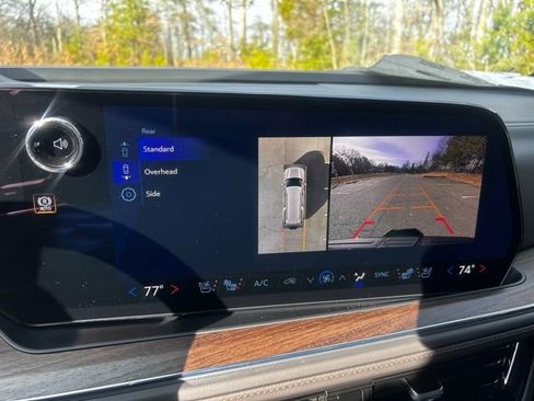 New 2026 Chevrolet Suburban High Country AWD/4WD image 32