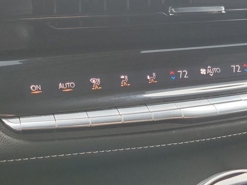 Used 2024 Cadillac Escalade Luxury w/ LPO, Floor Liner Package AWD/4WD image 28