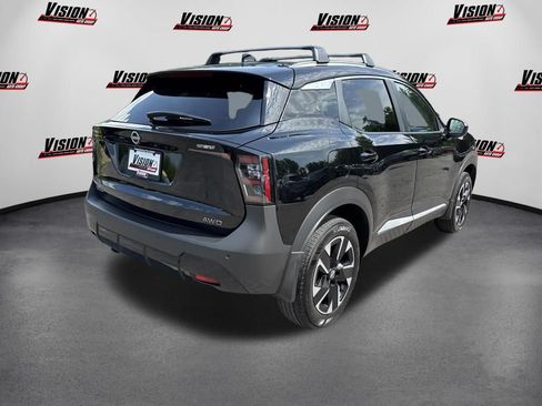 Used 2025 Nissan Kicks SV w/ SV Premium Package AWD/4WD image 5