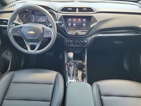 Used 2023 Chevrolet TrailBlazer ACTIV w/ Sun and Liftgate Package AWD/4WD image 12