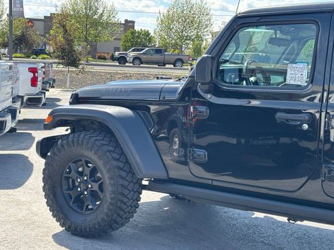 Used 2020 Jeep Wrangler Unlimited Sport AWD/4WD image 6