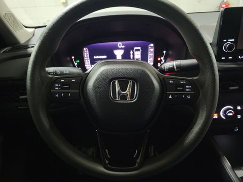 Certified 2023 Honda Accord EX image 22