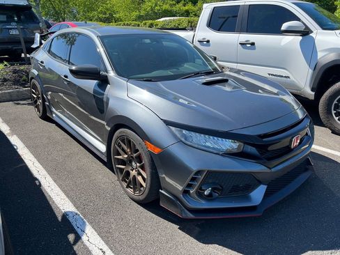 Used 2018 Honda Civic Type R image 2
