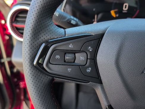 Used 2026 Chevrolet Trax RS w/ Sunroof Package image 16