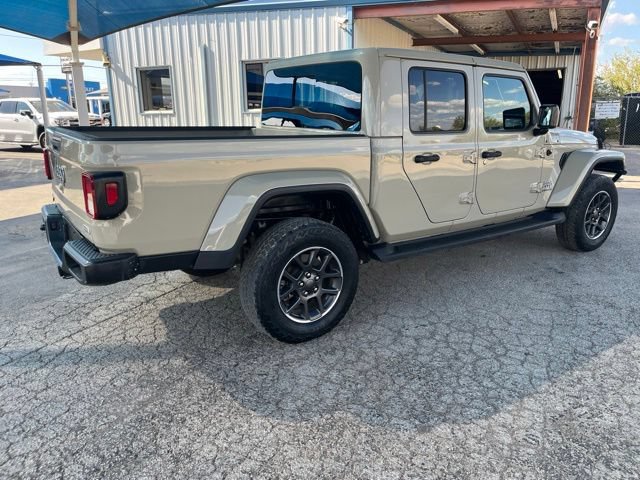 Used 2020 Jeep Gladiator Overland AWD/4WD image 4