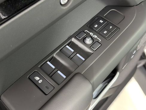Used 2026 Land Rover Defender 110 S AWD/4WD image 21