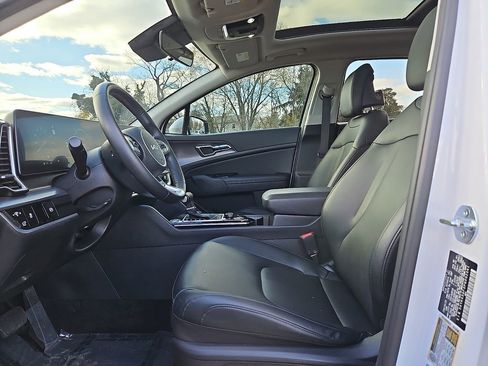 Certified 2023 Kia Sportage SX image 14