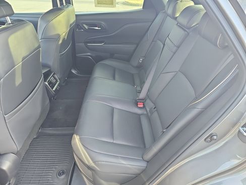 Used 2023 Toyota Crown Limited image 15